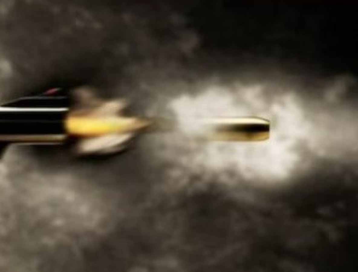 रेलवे स्टेशन जा रही महिला सिपाही को बेखौफ बदमाशों ने मारी गोली