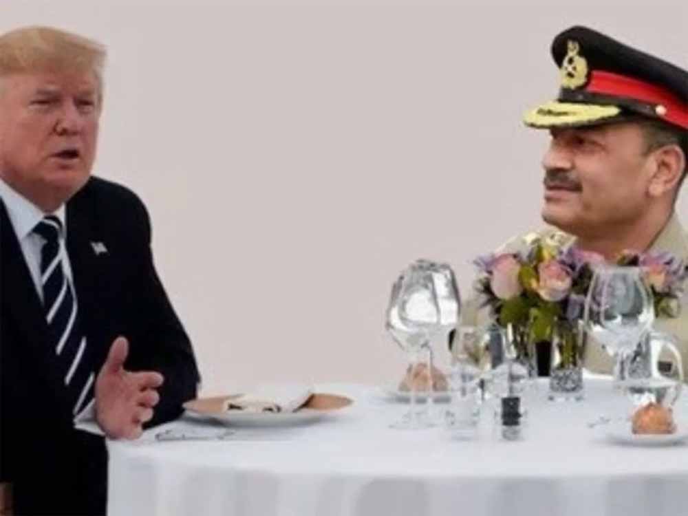 आसिम मुनीर की डोनाल्ड ट्रंप से मुलाकात की बहुत चर्चा, वाइट हाउस में लंच कराने की कीमत वसूली जा सकती है आसिम मुनीर की डोनाल्ड ट्रंप से मुलाकात की बहुत चर्चा, वाइट हाउस में लंच कराने की कीमत वसूली जा सकती है