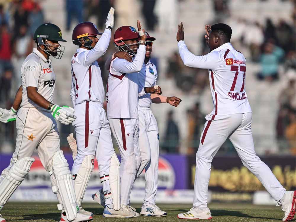 वेस्टइंडीज क्रिकेट बोर्ड ने ऑस्ट्रेलिया के खिलाफ खेली जाने वाली 3 मैचों की टेस्ट सीरीज के लिए टीम का किया ऐलान वेस्टइंडीज क्रिकेट बोर्ड ने ऑस्ट्रेलिया के खिलाफ खेली जाने वाली 3 मैचों की टेस्ट सीरीज के लिए टीम का किया ऐलान