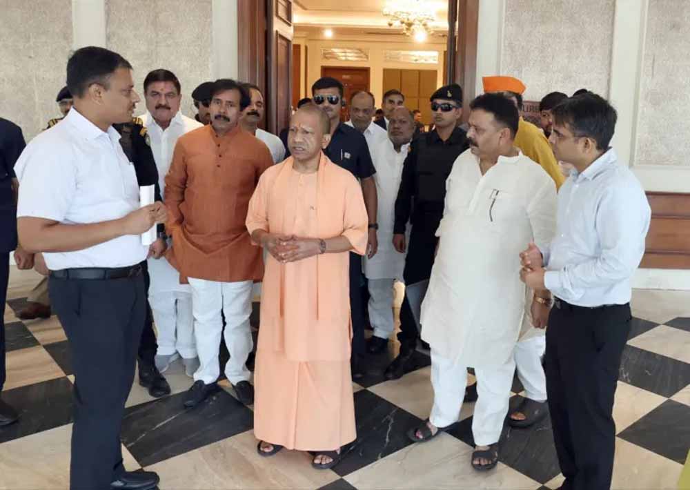 योगी आदित्यनाथ ने मध्य क्षेत्रीय परिषद की बैठक की तैयारियों का लिया जायजा, 24 जून को होगी बैठक योगी आदित्यनाथ ने मध्य क्षेत्रीय परिषद की बैठक की तैयारियों का लिया जायजा, 24 जून को होगी बैठक