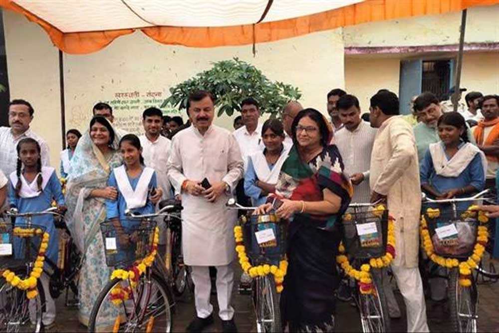 सरकारी स्कूलों में बच्चों को गुणवत्तापूर्ण शिक्षा देने के लिये राज्य सरकार वचनबद्ध सरकारी स्कूलों में बच्चों को गुणवत्तापूर्ण शिक्षा देने के लिये राज्य सरकार वचनबद्ध