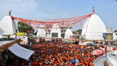‘बाबा एक सहारा’ के जयकारों से गूंजा बैद्यनाथ धाम, तीसरे सोमवार पर उमड़ा आस्था का सैलाब