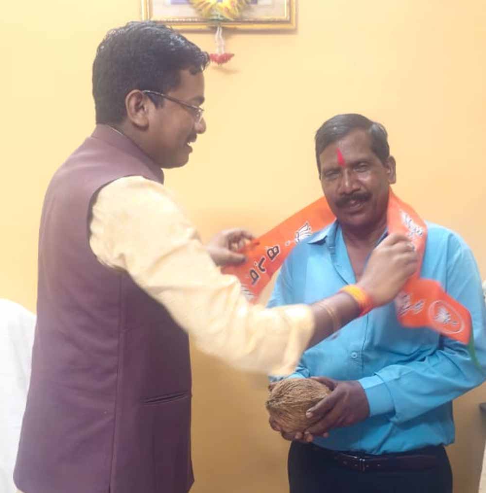 पूर्व कृषि विस्तार अधिकारी ने ग्रहण की भाजपा की सदस्यता पूर्व कृषि विस्तार अधिकारी ने ग्रहण की भाजपा की सदस्यता