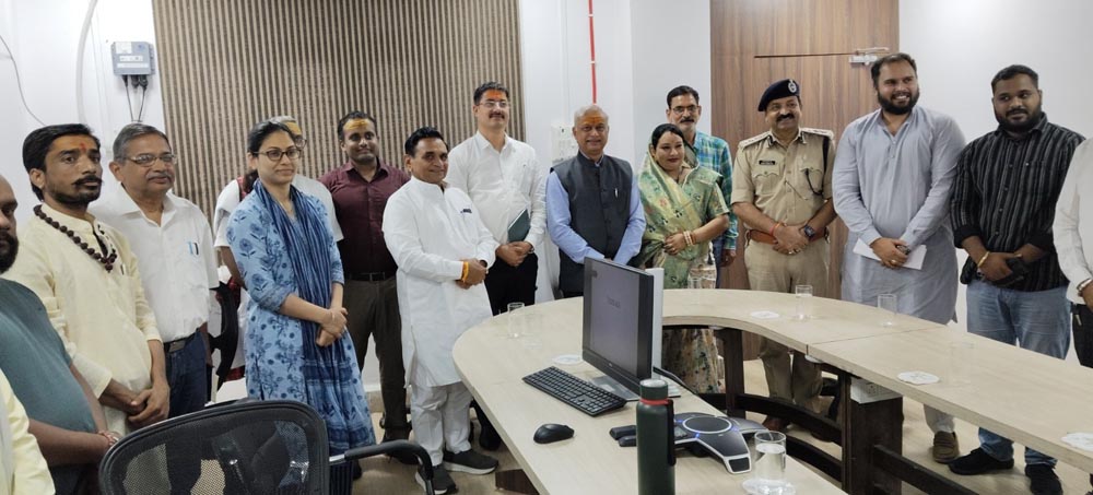 ओंकारेश्वर में श्रद्धालुओं के लिए बढ़ेंगी सुविधाएं, प्रबंधन समिति ने लिए अहम फैसले ओंकारेश्वर में श्रद्धालुओं के लिए बढ़ेंगी सुविधाएं, प्रबंधन समिति ने लिए अहम फैसले