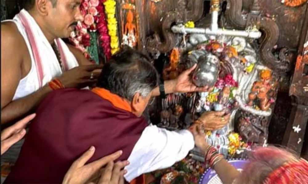 नागपंचमी पर नागचंद्रेश्वर पहुंचे मंत्री कैलाश विजयवर्गीय, बोले- हर साल आता हूं इनके द्वार