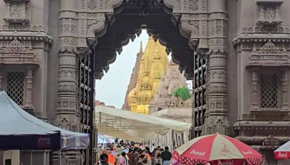 काशी विश्वनाथ मंदिर में प्लास्टिक के इस्तेमाल पर पूरी तरह लगेगा बेन, सावन माह से होगा शुरू काशी विश्वनाथ मंदिर में प्लास्टिक के इस्तेमाल पर पूरी तरह लगेगा बेन, सावन माह से होगा शुरू