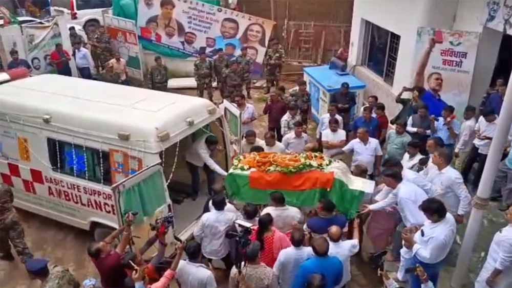 पूर्व मंत्री चंद्रशेखर दुबे का पार्थिव शरीर लाया गया रांची