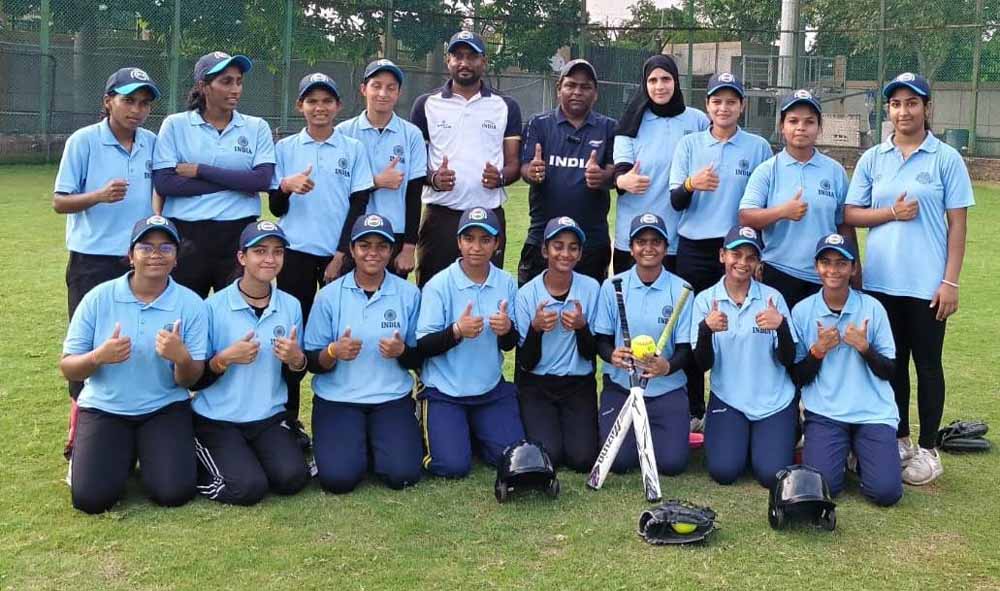 एशिया कप सॉफ्टबॉल चौंपियनशिप में विदेश में छत्तीसगढ़ की बेटियां बढ़ाएंगी मान एशिया कप सॉफ्टबॉल चौंपियनशिप में विदेश में छत्तीसगढ़ की बेटियां बढ़ाएंगी मान