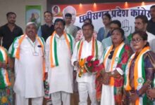 छत्तीसगढ़ में सियासी उलटफेर: शिवसेना महिला विंग की प्रदेश अध्यक्ष समेत पूरी टीम कांग्रेस में शामिल