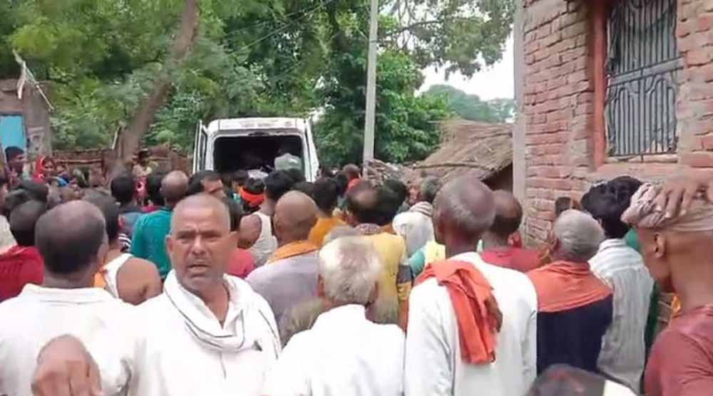 बाबा धाम जा रहे श्रद्धालुओं की पिकअप को ट्रेलर ने मारी टक्कर, चार की दर्दनाक मौत