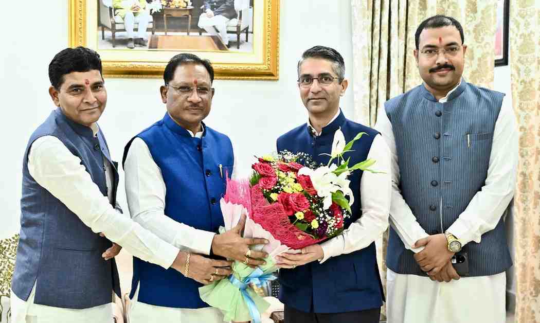 मुख्यमंत्री विष्णु देव साय से ओलंपिक स्वर्ण पदक विजेता शूटर अभिनव बिंद्रा ने की मुलाकात