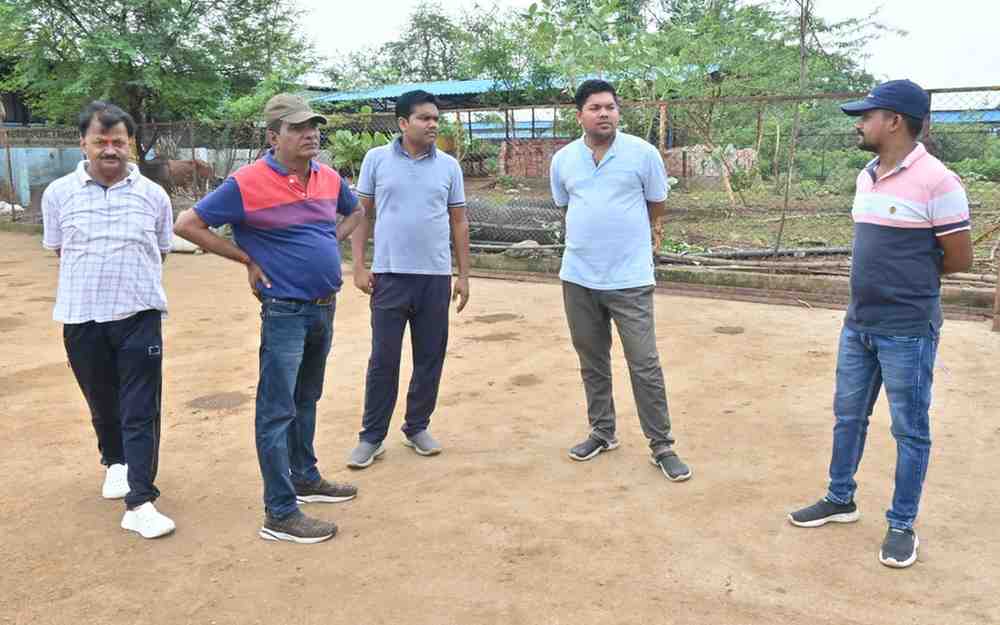 कोसानागर गौठान की नियमित देख भाल के लिए लगाई गई अधिकारियों की ड्यूटी कोसानागर गौठान की नियमित देख भाल के लिए लगाई गई अधिकारियों की ड्यूटी