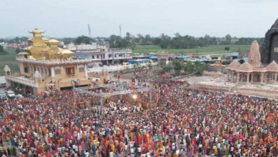 कुबेरेश्वरधाम में गुरु पूर्णिमा महोत्सव के तहत गुरु दीक्षा और प्रवचन का आयोजन , श्रद्धालुओं को दी जा रही गुरु दीक्षा, नुक्ती का लगाएंगे भोग