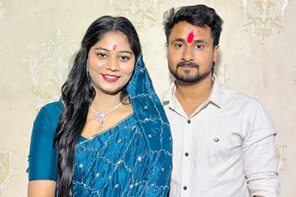 राजा रघुवंशी हत्याकांड मामले में शिलांग जेल में बंद सोनम रघुवंशी को हफ्ते में एक बार फोन करने की छूट मिली राजा रघुवंशी हत्याकांड मामले में शिलांग जेल में बंद सोनम रघुवंशी को हफ्ते में एक बार फोन करने की छूट मिली
