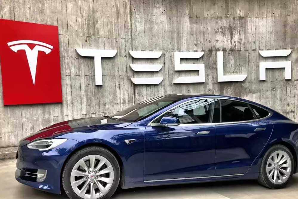 खत्म हुआ Tesla का इंतजार! भारत में इस दिन और यहां खुलेगा पहला शोरूम खत्म हुआ Tesla का इंतजार! भारत में इस दिन और यहां खुलेगा पहला शोरूम