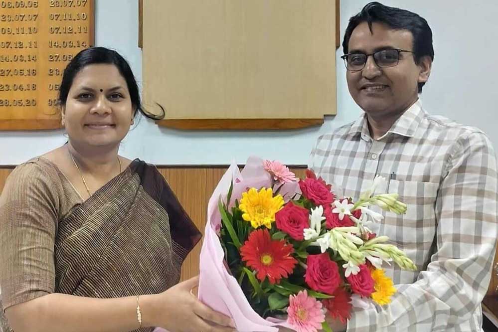 भोपाल मंडल के नए अपर मंडल रेल प्रबंधक के रूप में अभिराम खरे ने विधिवत रूप से कार्यभार ग्रहण किया भोपाल मंडल के नए अपर मंडल रेल प्रबंधक के रूप में अभिराम खरे ने विधिवत रूप से कार्यभार ग्रहण किया