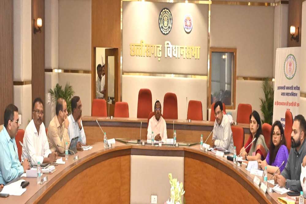 सहभागिता और संवेदनशीलता के साथ विशेष पिछड़ी जनजातियों के विकास के लिए करें कार्य: मंत्री रामविचार नेताम सहभागिता और संवेदनशीलता के साथ विशेष पिछड़ी जनजातियों के विकास के लिए करें कार्य: मंत्री रामविचार नेताम