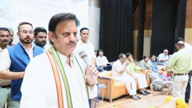 शासन की योजनाओं का लाभ दिलाने में महत्वपूर्ण भूमिका निभा रहे हैं कामन सर्विस सेंटर : उप मुख्यमंत्री शुक्ल