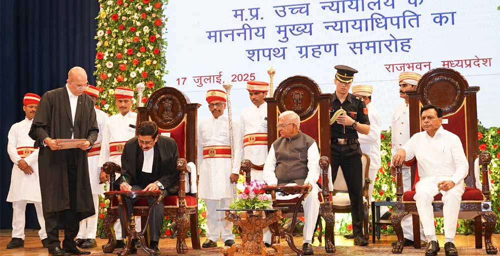 मुख्यमंत्री डॉ. यादव ने चीफ जस्टिस न्यायमूर्ति संजीव सचदेवा को दी बधाई