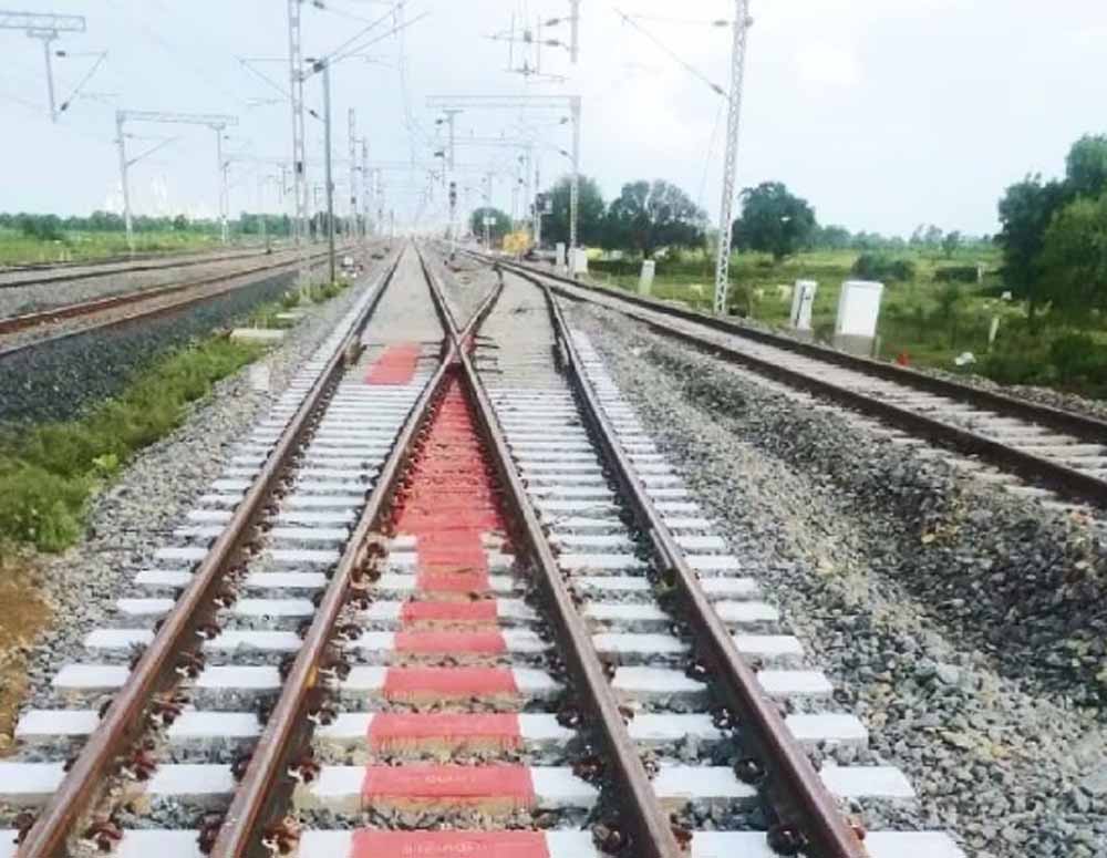 15 अगस्त से रायपुर से राजिम तक जल्द गूंजेगी ट्रेनों की आवाज 15 अगस्त से रायपुर से राजिम तक जल्द गूंजेगी ट्रेनों की आवाज