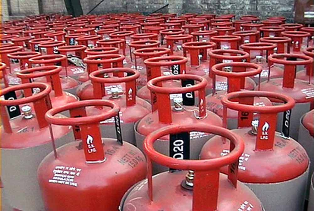 राज्य में 3.28 लाख गैस कनेक्शनों का सत्यापन नहीं, ब्लॉक होगा कनेक्शन राज्य में 3.28 लाख गैस कनेक्शनों का सत्यापन नहीं, ब्लॉक होगा कनेक्शन
