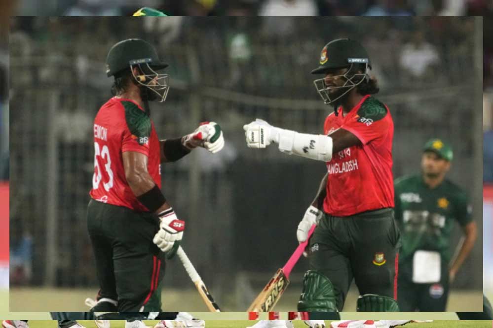 पहले T20 में पाकिस्तान की बांग्ला धोबी पछाड़, करारी हार से टीम बैकफुट पर पहले T20 में पाकिस्तान की बांग्ला धोबी पछाड़, करारी हार से टीम बैकफुट पर