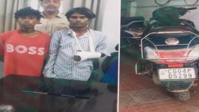 मोबाईल फोन स्नैचिंग की घटना को अंजाम देने वाले 02 आरोपी गिरफ्तार