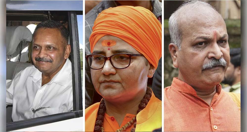 मालेगांव फैसले पर संत समाज ने मनाया उत्सव, उमा भारती की आंखों में आए आंसू मालेगांव फैसले पर संत समाज ने मनाया उत्सव, उमा भारती की आंखों में आए आंसू