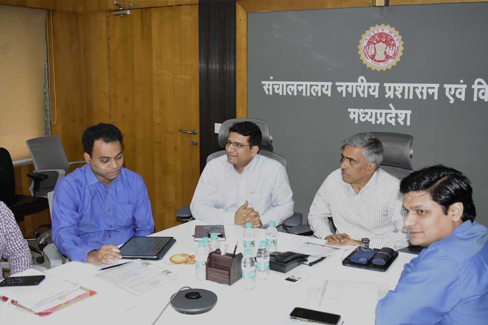 अपर मुख्य सचिव संजय दुबे ने की विभागीय योजनाओं की समीक्षा अपर मुख्य सचिव संजय दुबे ने की विभागीय योजनाओं की समीक्षा