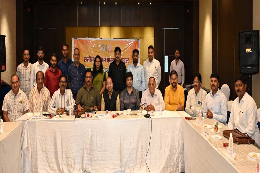 रायपुर : छत्तीसगढ़ श्रम कल्याण मंडल के संचालक मंडल की बैठक में मजदूर हितों के अनेक फैसले