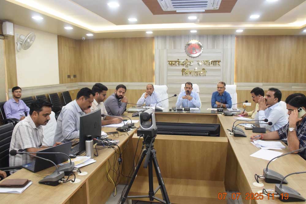 सिंगरौली के जंगल में संदिग्ध हालात में युवती की मिली लाश, परिजन बोले- यह सड़क दुर्घटना नहीं, सोची-समझी हत्या है सिंगरौली के जंगल में संदिग्ध हालात में युवती की मिली लाश, परिजन बोले- यह सड़क दुर्घटना नहीं, सोची-समझी हत्या है