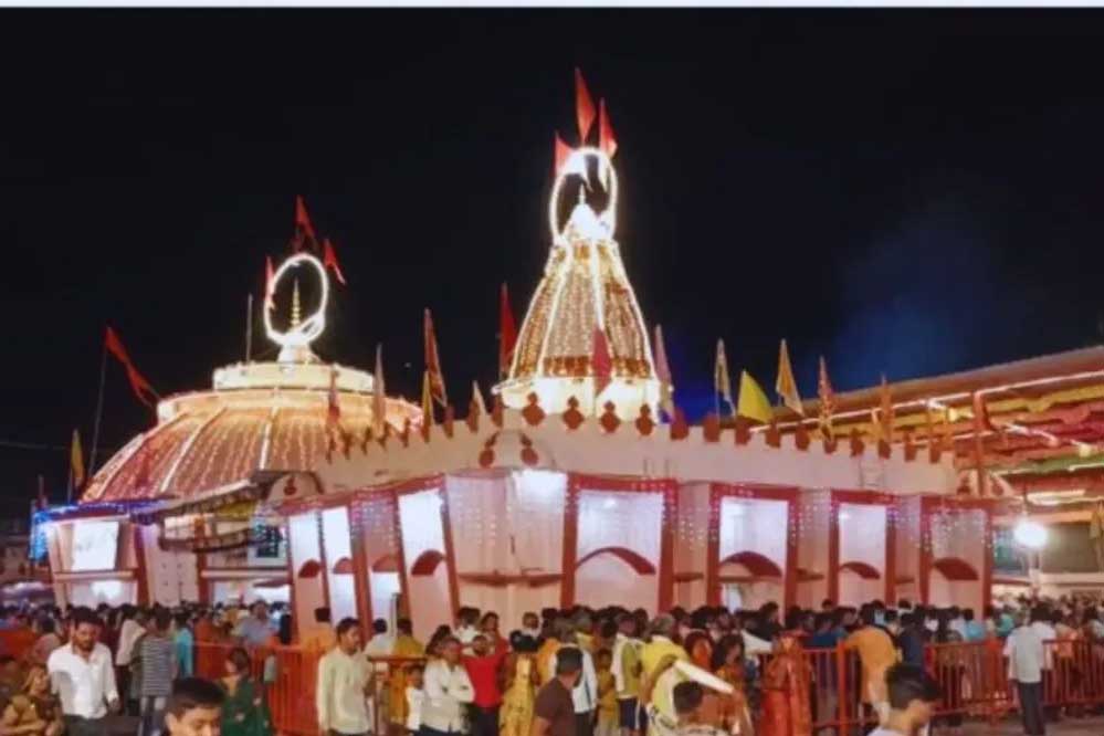 दादा धूनीवाले की नगरी खंडवा में आज से गुरुपूर्णिमा महोत्सव की धूम शुरू दादा धूनीवाले की नगरी खंडवा में आज से गुरुपूर्णिमा महोत्सव की धूम शुरू