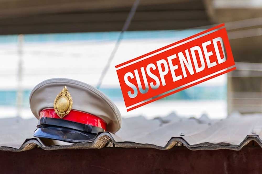 भोपाल : 8 पुलिसकर्मी सस्पेंड, ट्रांसफर आदेश की अनदेखी पर DCP श्रद्धा तिवारी ने किया निलंबित भोपाल : 8 पुलिसकर्मी सस्पेंड, ट्रांसफर आदेश की अनदेखी पर DCP श्रद्धा तिवारी ने किया निलंबित