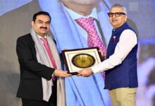 अदाणी समूह का मेगा प्लान, अगले 5 साल में करेगा 100 अरब डॉलर का निवेश