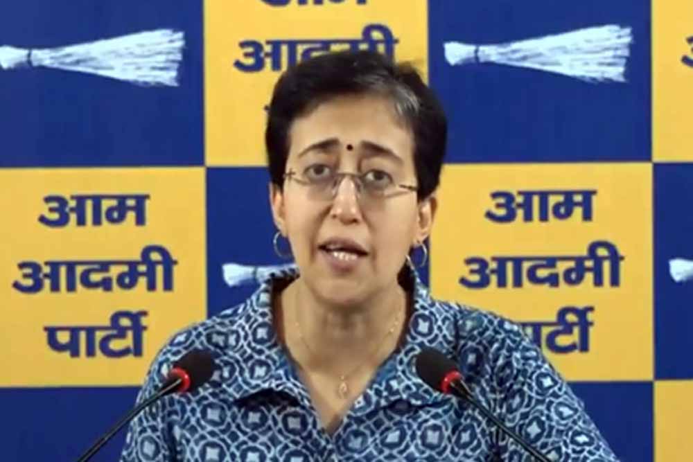 झुग्गियों के हक में आतिशी का एलान – विधानसभा से सड़क तक होगा संघर्ष झुग्गियों के हक में आतिशी का एलान – विधानसभा से सड़क तक होगा संघर्ष