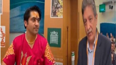 गीता ने बदल दी ज़िंदगी! पाकिस्तानी आरिफ ने क्यों अपनाया हिंदू धर्म, जानिए बाबा बागेश्वर से पूछा सवाल
