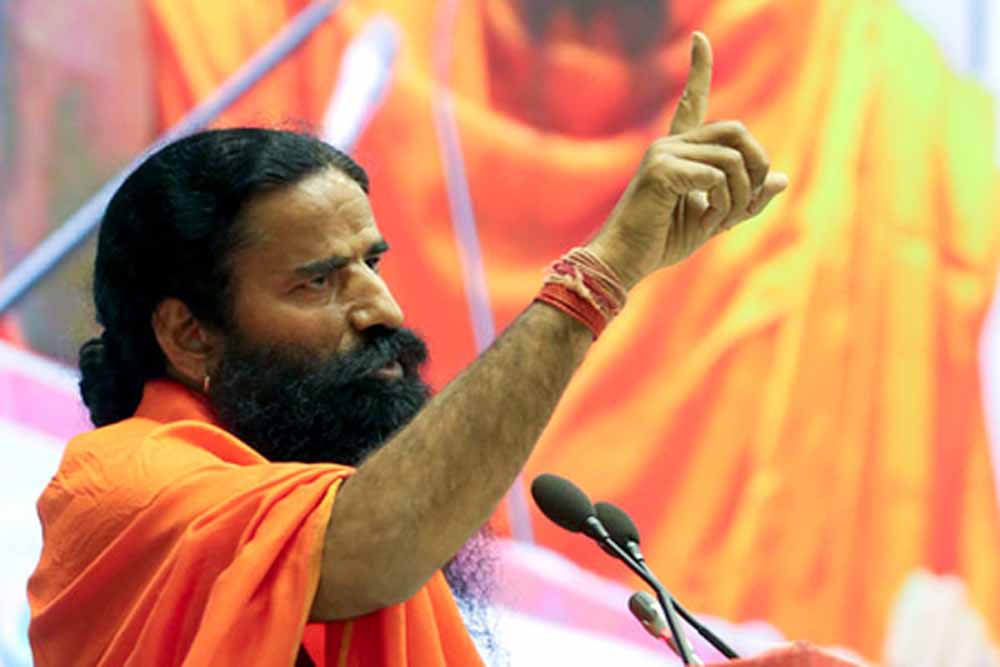 नेमप्लेट विवाद पर बोले बाबा रामदेव: सबके पूर्वज हिंदू, नाम छिपाना गलत नेमप्लेट विवाद पर बोले बाबा रामदेव: सबके पूर्वज हिंदू, नाम छिपाना गलत