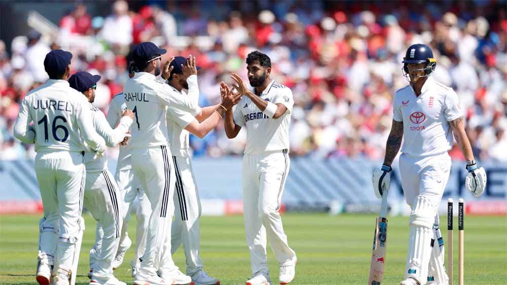 जसप्रीत बुमराह ने इंग्लैंड को मैच के दूसरे दिन तीन झटके दिए, स्टोक्स, रूट-वोक्स को भेजा पवेलियन जसप्रीत बुमराह ने इंग्लैंड को मैच के दूसरे दिन तीन झटके दिए, स्टोक्स, रूट-वोक्स को भेजा पवेलियन