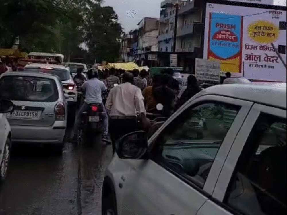 भोपाल: भोजपुर मंदिर मार्ग पर 2.5 किमी लंबा जाम, श्रद्धालुओं की बढ़ी परेशानी