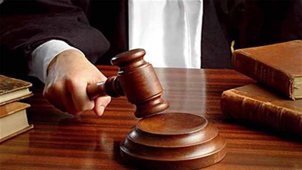 डीईओ की लापरवाही से नहीं मिली बीमा राशि, 18 साल बाद मिला मृत छात्रा के पिता को इंसाफ डीईओ की लापरवाही से नहीं मिली बीमा राशि, 18 साल बाद मिला मृत छात्रा के पिता को इंसाफ