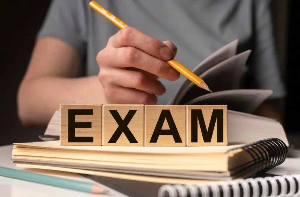 NEET UG की दोबारा परीक्षा पर एक बार फिर लगी रोक, MP High Court Double Bench ने लगाया स्टे