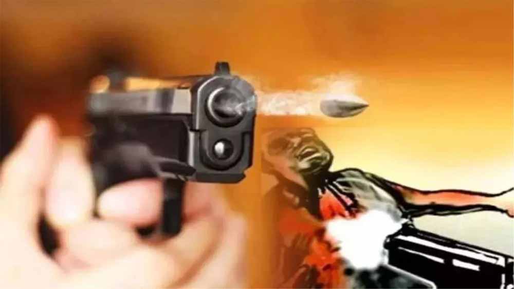 पश्चिम बंगाल में राजनीतिक हिंसा, तृणमूल नेता की गोली मारकर हत्या पश्चिम बंगाल में राजनीतिक हिंसा, तृणमूल नेता की गोली मारकर हत्या