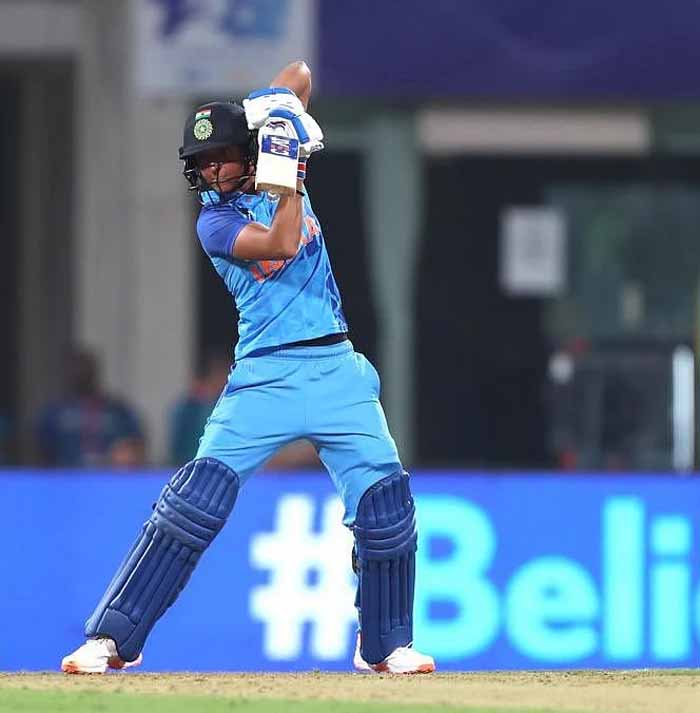 भारत बनाम इंग्लैंड: विजय अभियान को जारी रखना चाहेगी भारतीय टीम, हरमनप्रीत की वापसी संभव भारत बनाम इंग्लैंड: विजय अभियान को जारी रखना चाहेगी भारतीय टीम, हरमनप्रीत की वापसी संभव