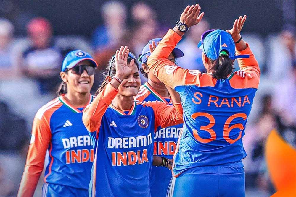 भारतीय महिला टीम ने टी20 सीरीज जीतकर इंग्लैंड में रचा नया इतिहास भारतीय महिला टीम ने टी20 सीरीज जीतकर इंग्लैंड में रचा नया इतिहास