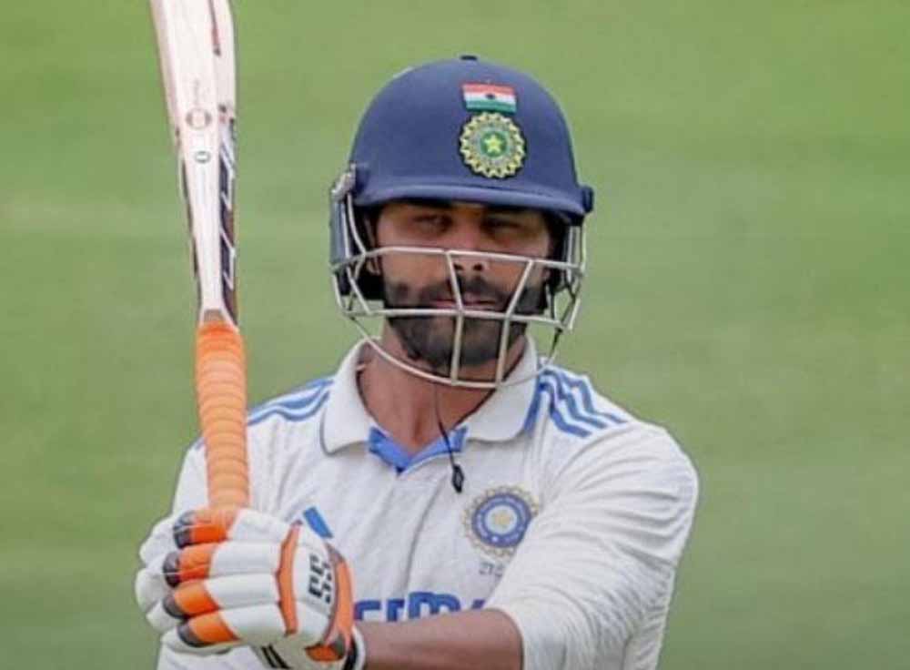 रवींद्र जडेजा अर्धशतक बनाकर विराट कोहली और एमएस धोनी के क्लब में हुए शामिल रवींद्र जडेजा अर्धशतक बनाकर विराट कोहली और एमएस धोनी के क्लब में हुए शामिल