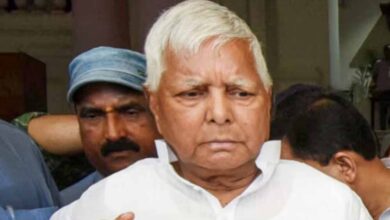 सुप्रीम कोर्ट से नहीं मिली राहत, ‘लैंड फॉर जॉब’ केस में जारी रहेगी लालू पर कार्रवाई
