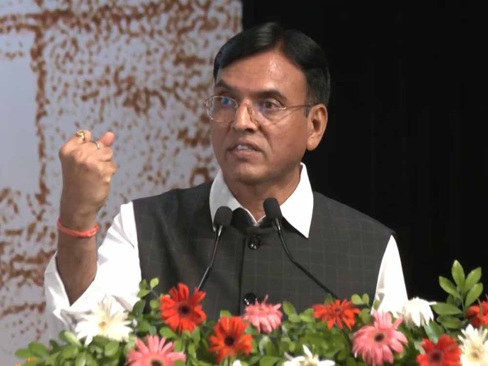 फिट, सशक्त, संस्कारी और राष्ट्रभक्त युवा ही बनाएंगे विकसित भारत: मांडविया फिट, सशक्त, संस्कारी और राष्ट्रभक्त युवा ही बनाएंगे विकसित भारत: मांडविया
