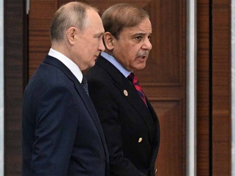 पाकिस्तान ने रूस से किया बड़ा समझौता, सेंट्रल एशिया तक बिछेगी रेल लाइन पाकिस्तान ने रूस से किया बड़ा समझौता, सेंट्रल एशिया तक बिछेगी रेल लाइन