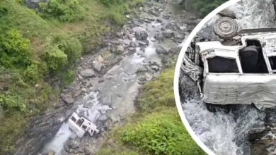 पिथौरागढ़ में दर्दनाक हादसा: खाई में गिरी टैक्सी, 8 लोगों की मौत