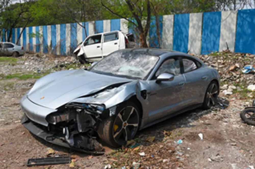 पुणे पोर्श केस: आरोपी को नाबालिग मानकर चलेगा मुकदमा, JJB ने सुनाया फैसला पुणे पोर्श केस: आरोपी को नाबालिग मानकर चलेगा मुकदमा, JJB ने सुनाया फैसला
